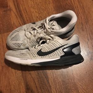 Women’s Nike shoes